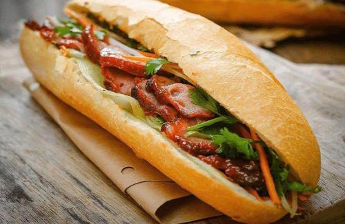Da Kao Apartment | Stay in the Heart of Saigon is Food Paradise