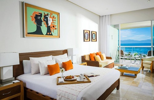 Las Jarretaderas Resort | “Stay On‑Site for the Mexico Open Grand Mayan Suite Beachfront Resort