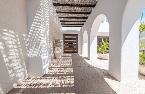 Pedregal Villa | Steps to Beach: 4BR LUXE VILLA+Pool+Maid+Concierge+Health Club+Spa