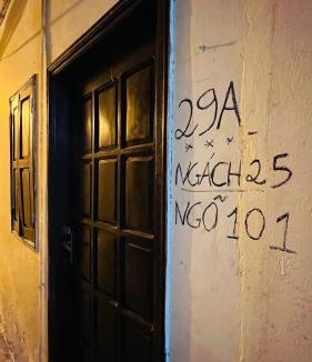 Dong Da Hostel | Studio Bông Hồng đỏ
