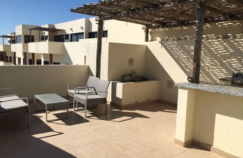 La Ventana Condo | Studio w/private rooftop terrace - Club Cerralvo
