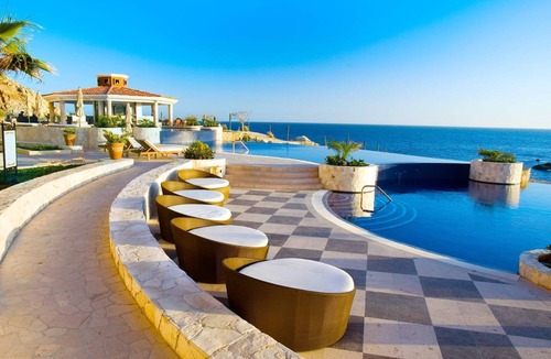 Juarez Villa | Stunning 2-bedroom villa in beautiful Cabo San Lucas with full resort amenities.