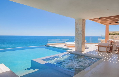 San Jose del Cabo Villa | Stunning 7-Bd Beachfront Villa, Gym — Chef & Butler Included