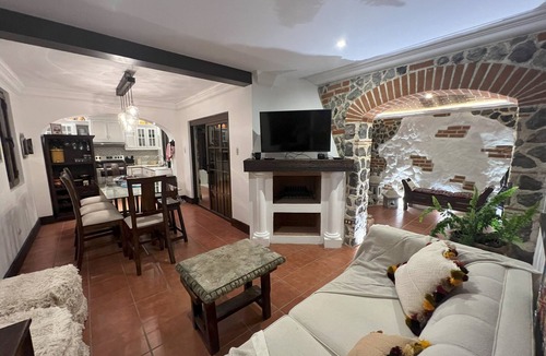 Antigua Guatemala House | Stunning Casa Bella Vista Antigua downtown , 1 to 12 🙋AC, Wifi, lux rooftop Deck
