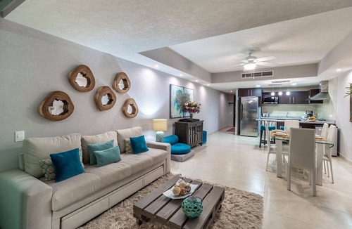 South Hotel Zone Condo | Stunning luxury apartment 22 f Grand Venetian
