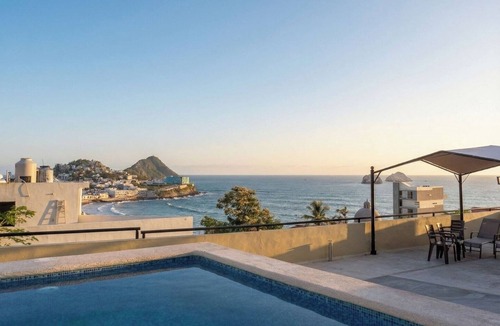 Balcones de Loma Linda Apartment | Stunning Ocean View Apartment with Private Terrace