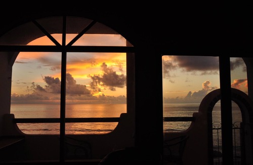 Centro - Supmza 001 Apartment | Stunning Oceanfront Studio w/Plunge Pool