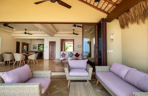 Santa Maria Huatulco Villa | Stunning Oceanfront Luxury Villa