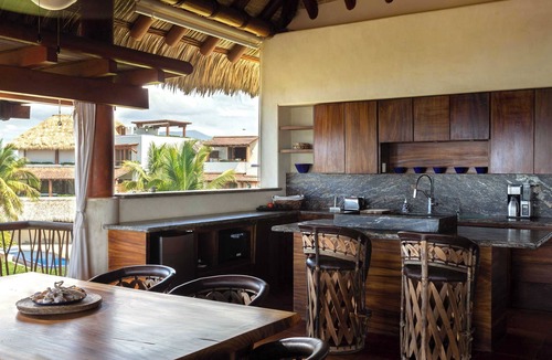 Zihuatanejo Condo | Stunning, Oceanfront Casa de Olas!