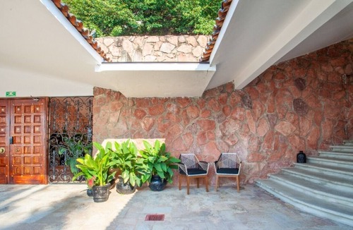 Conchas Chinas Villa | Stunning Oceanview Villa with Amazing sunsets - Villa Castillo - Chef prepared Breakfast 5BD Villa for rent in Conchas Chinas, Puerto vallarta