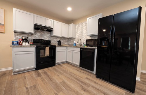 Weslaco House | Stunning Pet Friendly House with King Bed and Texas Size Backyard in Weslaco