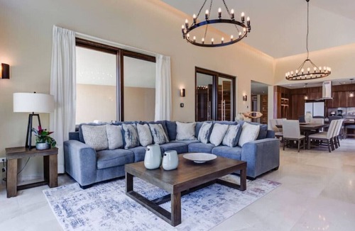 San Jose del Cabo Villa | Stunning Villa with private Pool + Jacuzzi & Ocean View