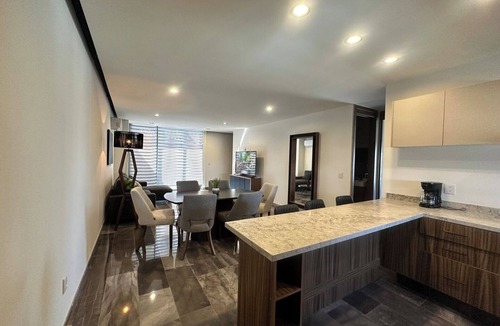 Granja Apartment | Stylish 2BR Apartment at Torre Bermeo