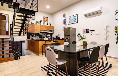 Roma Sur House | Stylish Roma Sur Home with Rooftop Lounge & BBQ