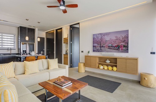 Alta Vista Apartment | Stylish Romantic Zone Pool Ocean Views Rooftop Bar