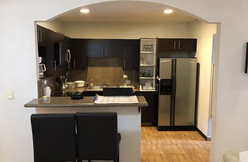 San Pedro Garza Garcia Apartment | Suite C, 2BR/2BR Apartment in San Pedro Garza García, Centrito Valle
