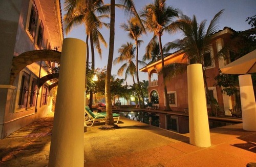 Brisas de Zicatela Villa | Suite King with Terrace