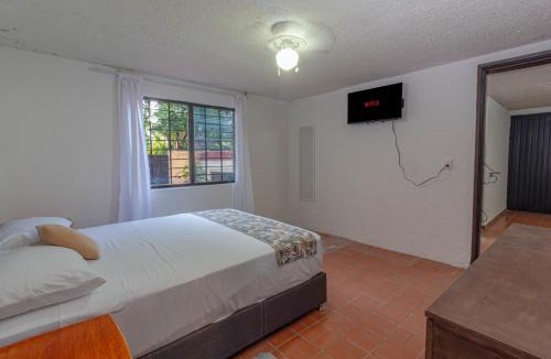 Chapalita Apartment | Suite para 4 con Recámara Privada y Cocina, Chapalita 5