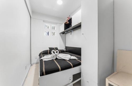 Del Carmen Hotel | Suites Calle Berlin