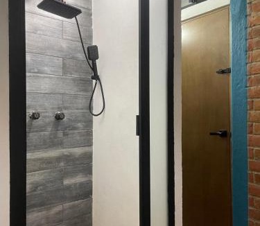 De Mexicanos Hotel | Suites del Barrio
