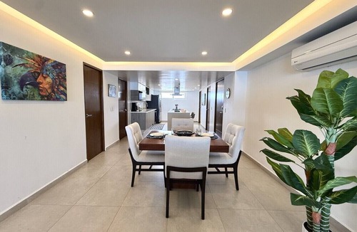 Las Glorias Apartment | Sun, Sand & Breakfast! 2BR Beachfront Gem