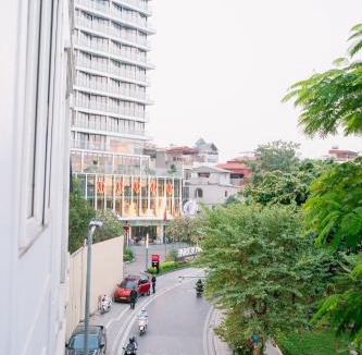 Thuy Khue Apartment | Sun Westlake View & Balcony Homestay