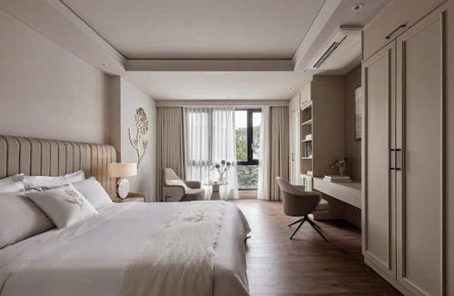 Ho Chi Minh City Apartment | Sunflower Apartment - Luxury Suite by THC Group
