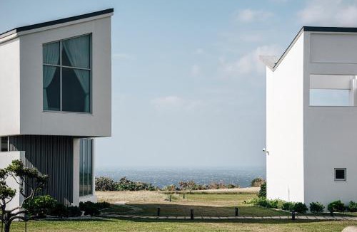 Eluan Hotel | Sunlight On the Peninsula