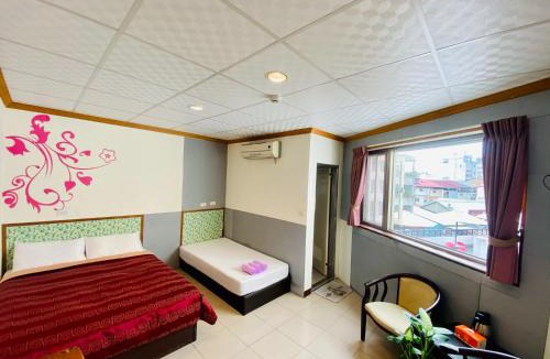 Yuchi Hostel | sunmoonlake sunflower house