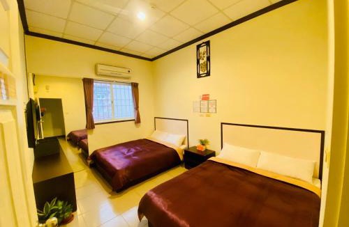 Yuchi Hostel | sunmoonlake sunflower house