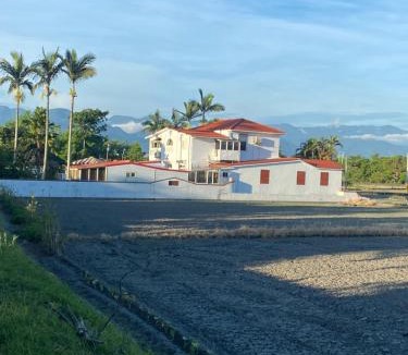 Wujie House | Sunny Villa Homestay