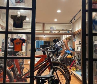 Fengshan District Bed & Breakfast | Sunrise Bike Inn