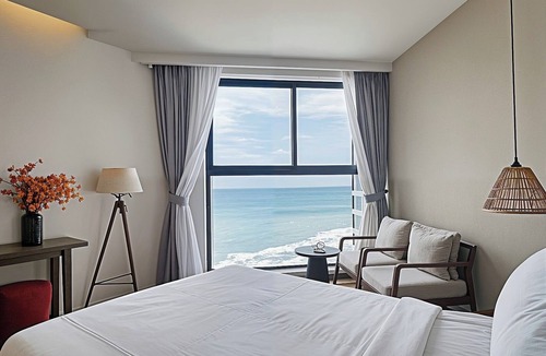 Suoi Nuoc Beach Hotel | Sunrise Oceanfront Mui Ne - V Ruby