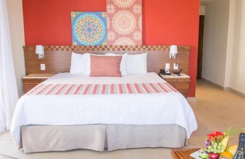 South Hotel Zone Resort | Sunscape Puerto Vallarta Resort
