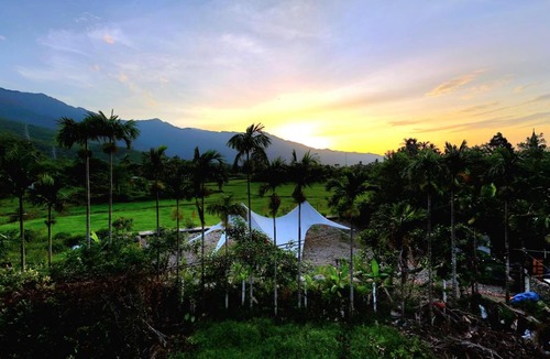 Lang Co Bed & Breakfast | Suoi Da Homestay