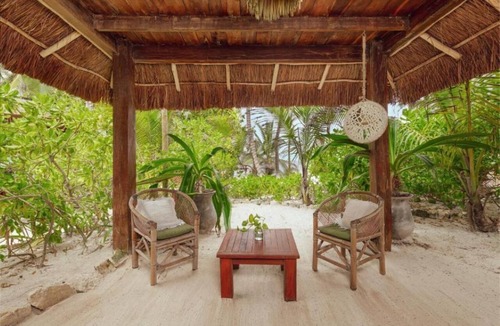 Zona Hotelera Cabin | Superior Room with Direct Ocean Views