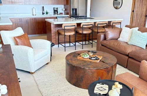Cerritos Apartment | Surf Paraiso @The Point