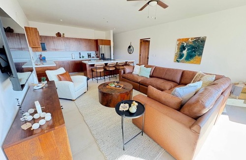Cerritos Apartment | Surf Paraiso @The Point