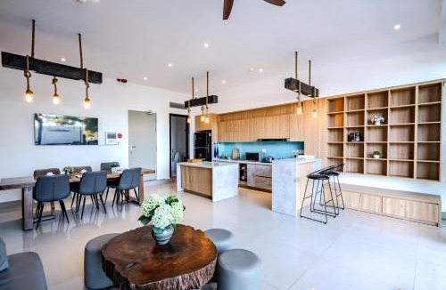 Tho Quang Beach Villa | Svy Ocean View Villa - Beachfront - Only 20m to the Beach