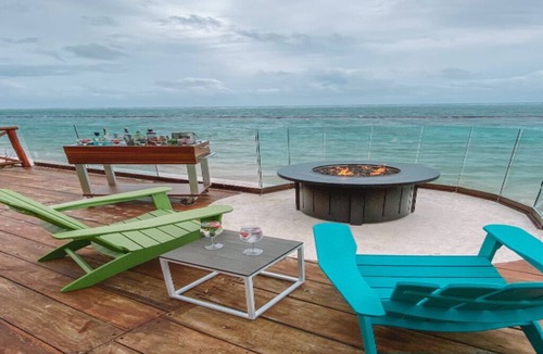 Puerto Morelos Apartment | Swim-up Luxury Suite: A Caribbean Retreat, ALL-INCLUSIVE WITH PREMIUM BENEFITS