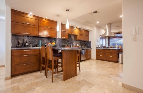 La Paz Villa | Swimmable Beachfront Penthouse w/Pool, Hot Tub, Gym, Walk to Town & Sea Views