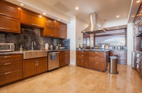 La Paz Villa | Swimmable Beachfront Penthouse w/Pool, Hot Tub, Gym, Walk to Town & Sea Views