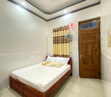 La Gi Bed & Breakfast | Tùng Thủy Homestay - Dinh Thầy Thím Lagi