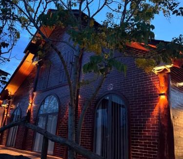 Pleiku House | Tờ Hờ Chill Homestay & Cafe