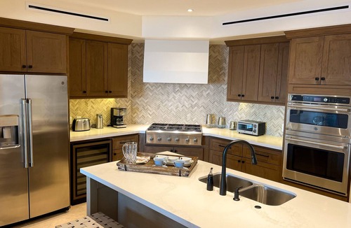 Buzzards Condo | Tastefully ocean view condo 2 bedroom, 2.5 bathroom Fitness Center included