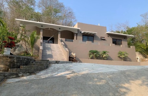 Santa Maria Huatulco House | Ten minutes away from the beach five minutes away from the town a very quiet