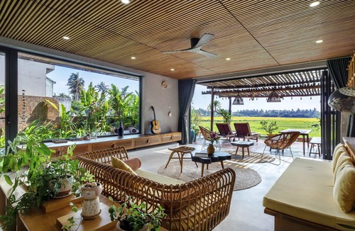 Cam Thanh Villa | The An Retreat 7BRs w/Pool & Rice Field