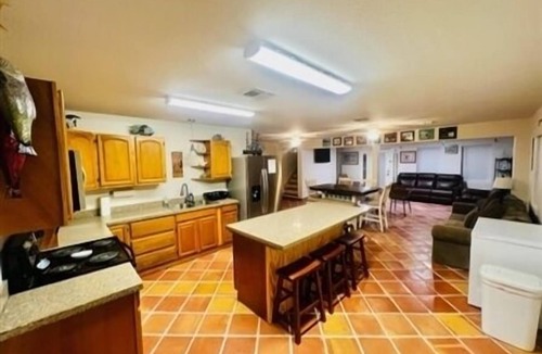 Port Mansfield House | The Bay View. 3 Bedroom, 3 Bath. Private Lighted Fishing Pier.