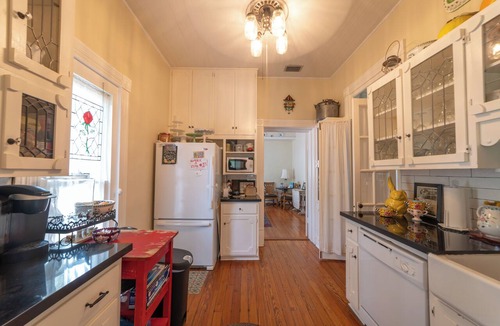 Palmview South House | The Bryan House: Where History & Nature Meet! w/King Bed. Pet friendly!