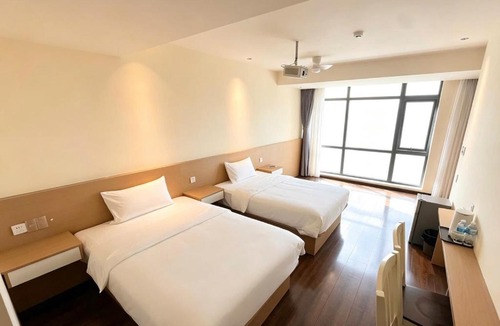 Thu Dau Mot Hotel | The Cloud Hotel Bình Dương